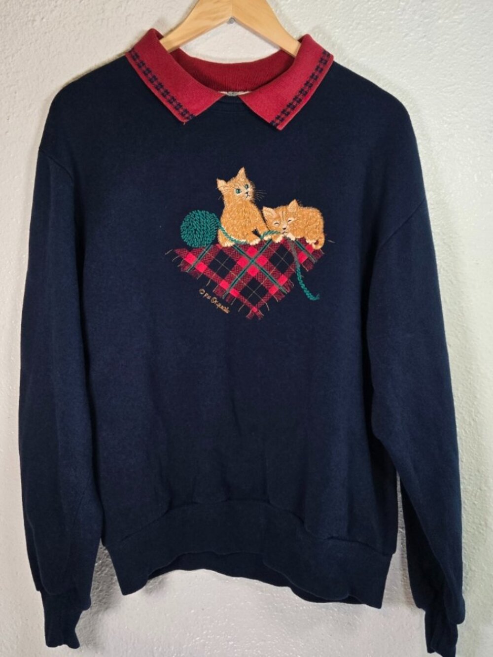 Orvis Vintage 90's Collared Kitten Sweatshirt